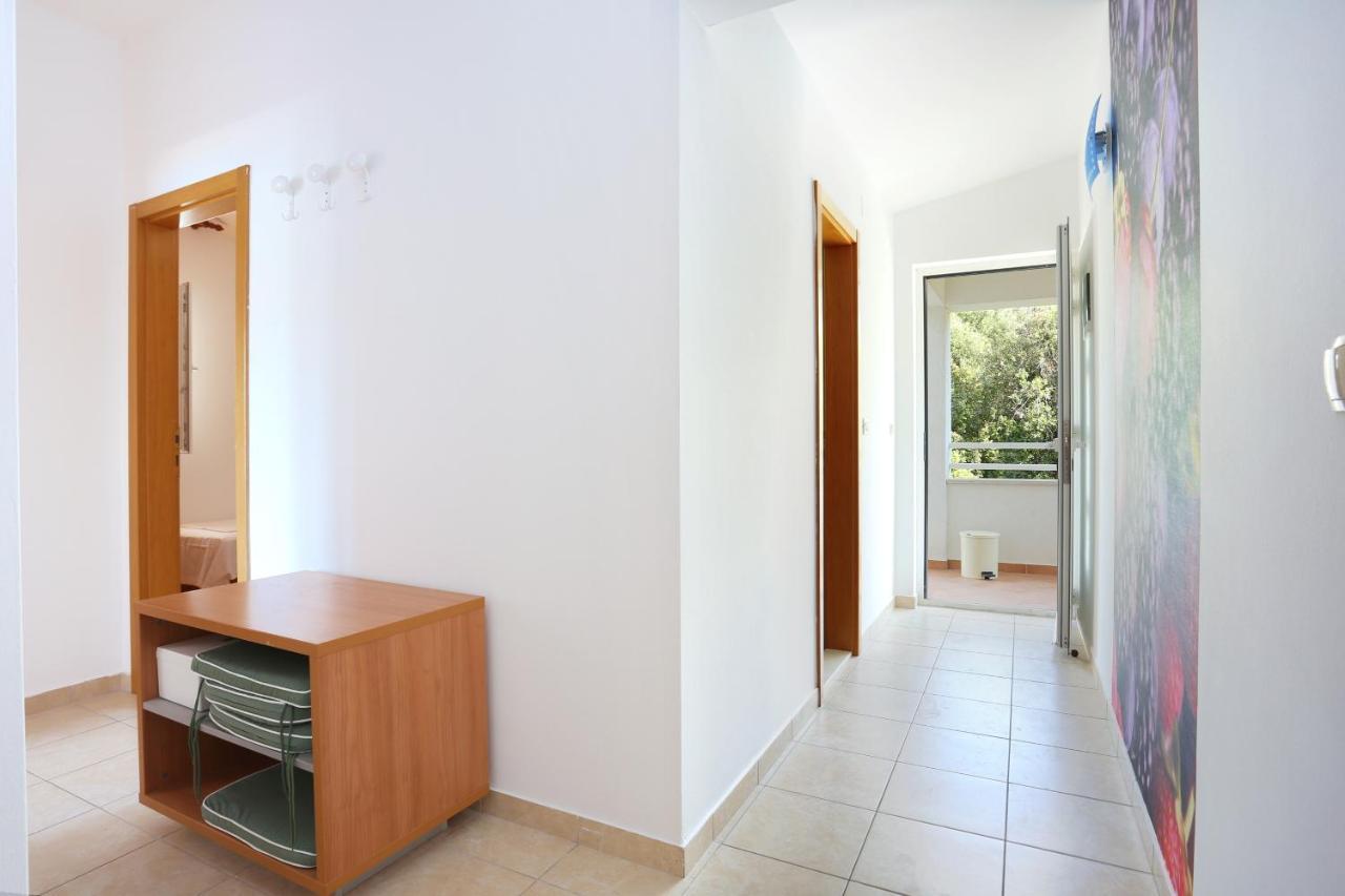 Apartments By The Sea Seget Vranjica, Trogir - 13771 Exterior foto