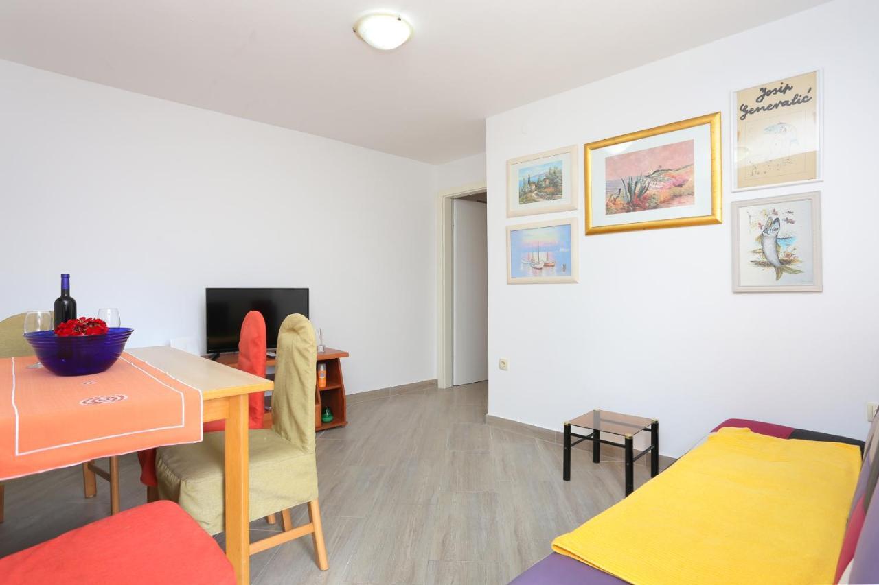 Apartments By The Sea Seget Vranjica, Trogir - 13771 Exterior foto